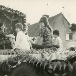 Stoet Oostmoerkermis 1966