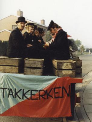 Onderweg naar ‘100 jaar Leestjeskermis’ (1985).