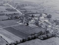 Luchtfoto Beke in 1966