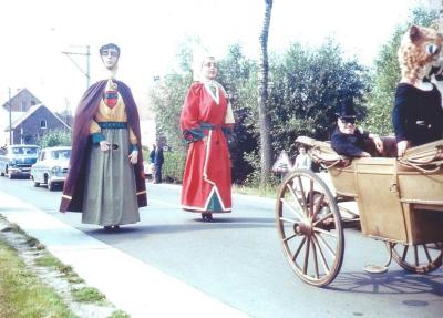 Huwelijksstoet van Felix en Mina