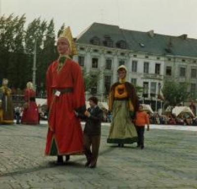 Reuzen Hugo en Eglina uit Zelzate op de Kouter in Gent