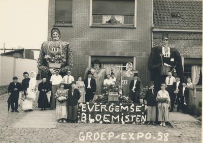 Reuzengroep die deelnam aan Expo 1958 te Brussel