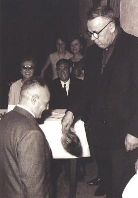 Inhuldiging van Gerard Apere tot Ridder van de Orde van de Kattestaart