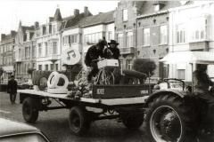 Tijdens de stoet van het jongerencafé IDEE